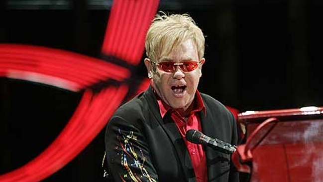 Conoce las condiciones de Elton John para participar de Viña