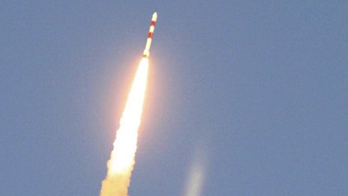 Canadá lanzó satélites para seguir asteroides y objetos artificiales