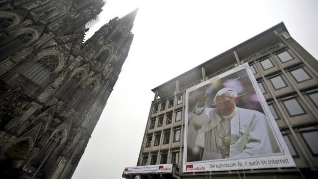 Embajador chileno en el Vaticano: Renuncia del papa no es una crisis