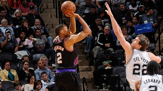 Phoenix Suns frenó la racha triunfal de San Antonio