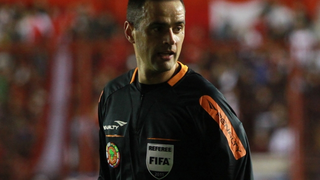 Arbitros argentinos fueron designados para duelos de Chile ante Perú y Uruguay