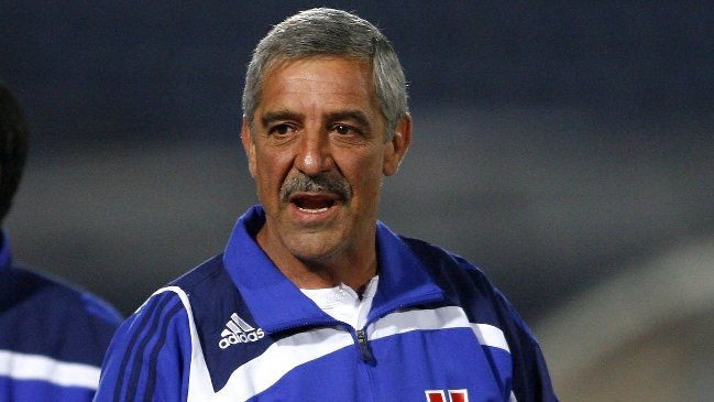 Ex técnicos y referentes de la U piden 