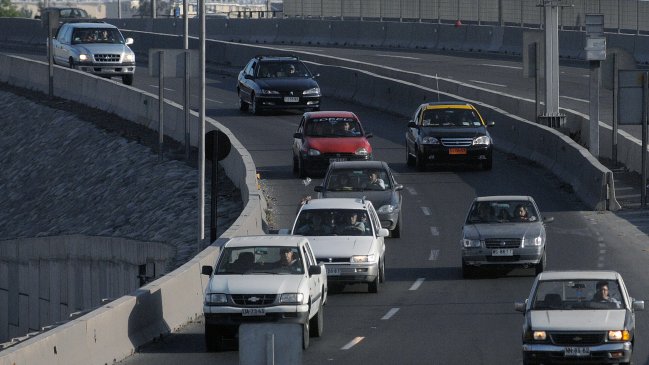 El plan de Carabineros para el regreso de 120 mil vehículos a la capital