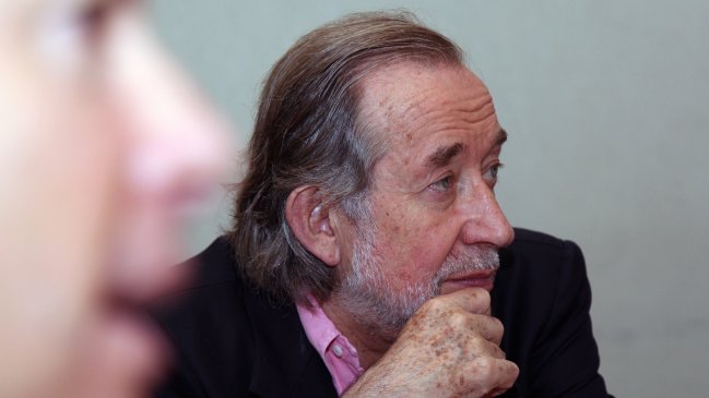 Jovino Novoa anunciará al mediodía si repostula al Senado