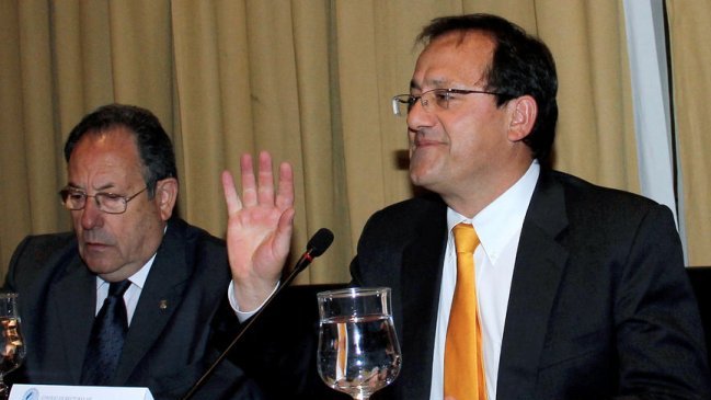 Ministro Beyer presentó nueva propuesta para admisión a las universidades