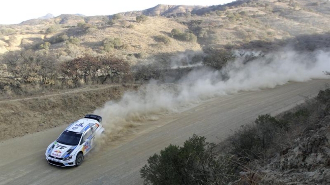 Sebastien Ogier mantiene el liderato en el Rally de México