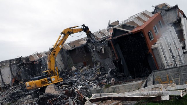 Empresas constructoras de edificio Alto Río deberán pagar millonaria indemnización