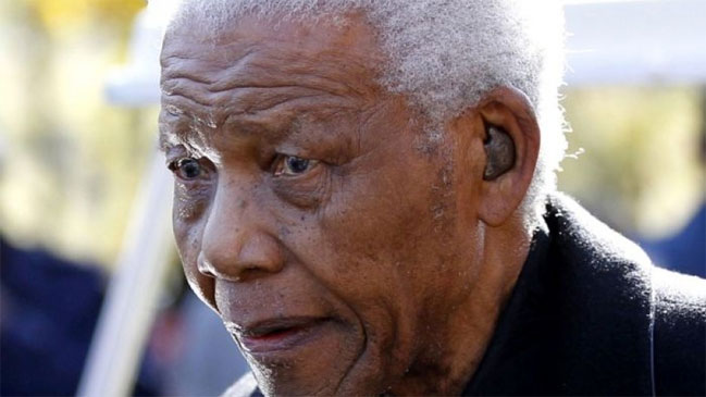 Nelson Mandela regresó al hospital para un control rutinario