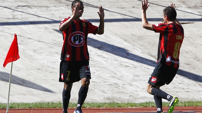 Un confundido Colo Colo cayó ante Rangers y perdió el rumbo en el Campeonato 2013