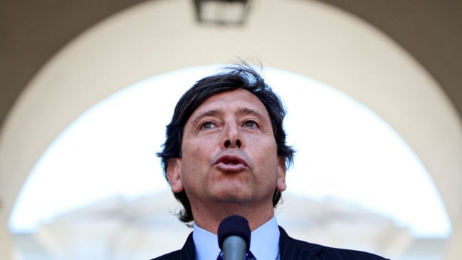 Golborne y eventual regreso de Bachelet: Dejemos de preocuparnos de si habló o no