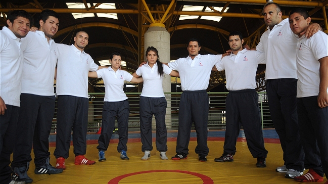 Selección chilena de lucha viaja a Cuba a preparar Panamericano de La Habana