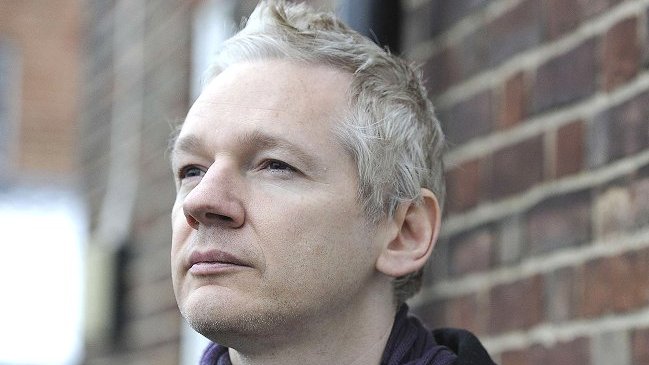 Canciller de Ecuador espera que el caso Assange se resuelva este año