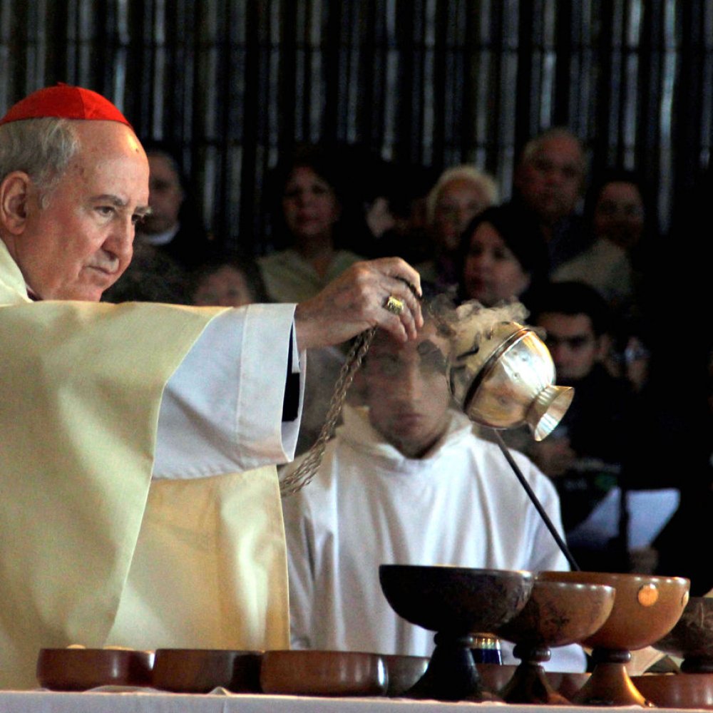 Sacerdote y acusaciones de víctimas de Karadima: Errázuriz fue muy negligente