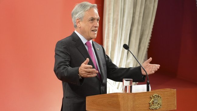  Piñera invitó a Francisco I a Chile  