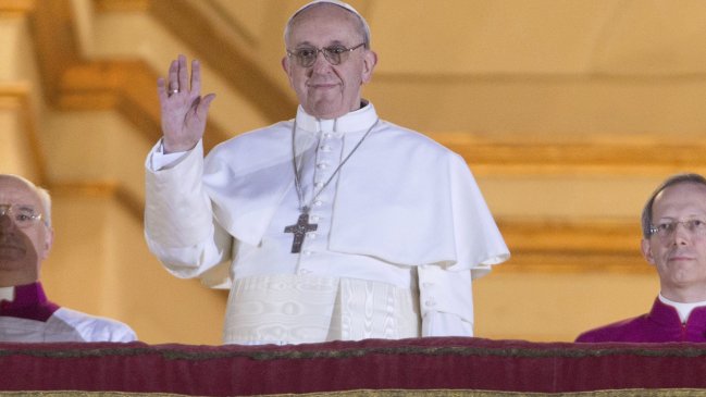  La mujer que le dijo a Bergoglio que sería Papa  