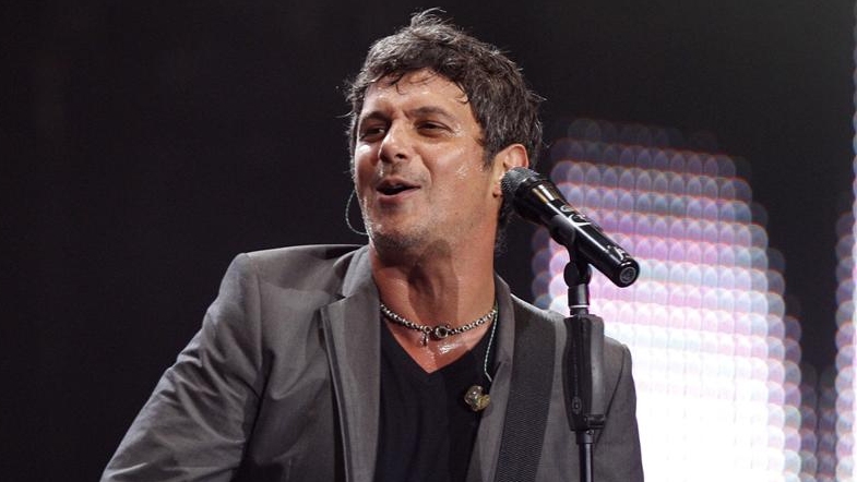 Doce mil personas se rindieron ante Alejandro Sanz en Santiago