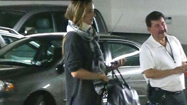 Miranda Kerr sufrió lesión en el cuello por accidente automovilístico