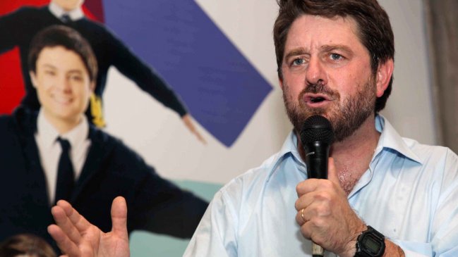 Orrego criticó propuesta de Longueira de no hacer primarias en la Alianza
