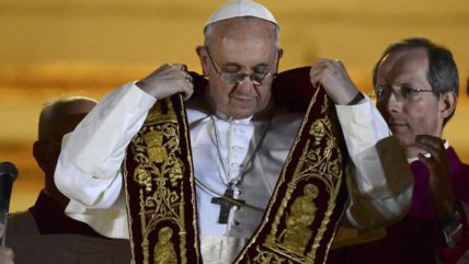   Sacerdote argentino: El Papa Francisco está ahora al servicio de toda la Iglesia 