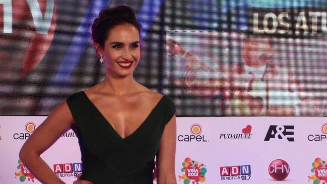 Fernanda Urrejola evalúa queja al CNTV por error en pantalla sobre su padre