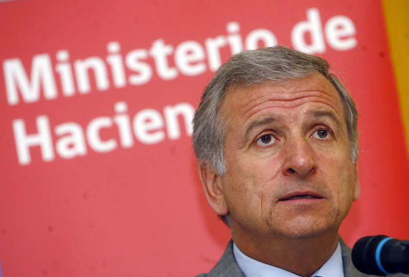 Ministro de Hacienda: Queremos tener un reajuste del salario mínimo el 1 de abril