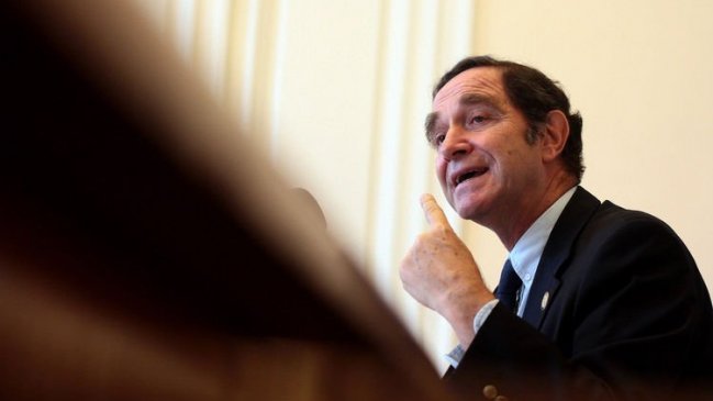 Hernán Larraín calificó de 