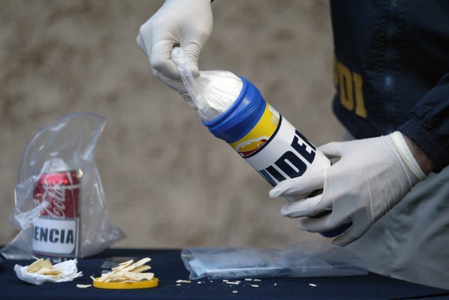 Narcos ingresaban a Chile cocaína diluida en latas de bebida