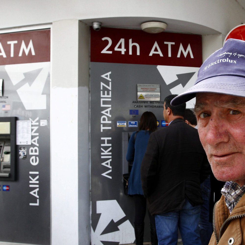 Chipre impondrá tasa de hasta el 20 por ciento a depósitos superiores a 100 mil euros