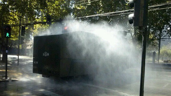 Manifestantes instalaron barricadas en Grecia con Macul
