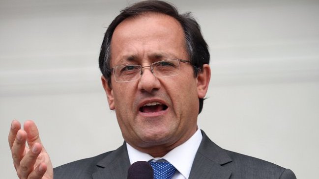 Ministro Beyer entregó texto de su defensa ante la acusación constitucional