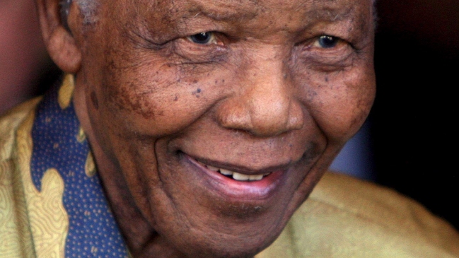 Mandela mejora de forma 