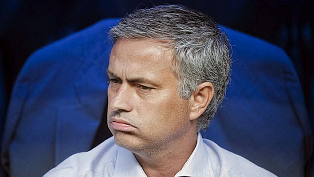 Ayudante de Mourinho desmintió que el portugués esté aconsejando a PSG para duelo con FC Barcelona