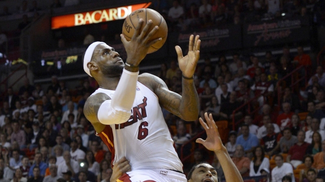 LeBron James volvió a brillar en triunfo de Miami Heat en la NBA