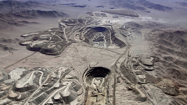 Trabajadores de Radomiro Tomic depusieron movilización tras salida de gerente general