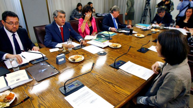 Comisión de la Cámara rechazó acusación constitucional a Beyer