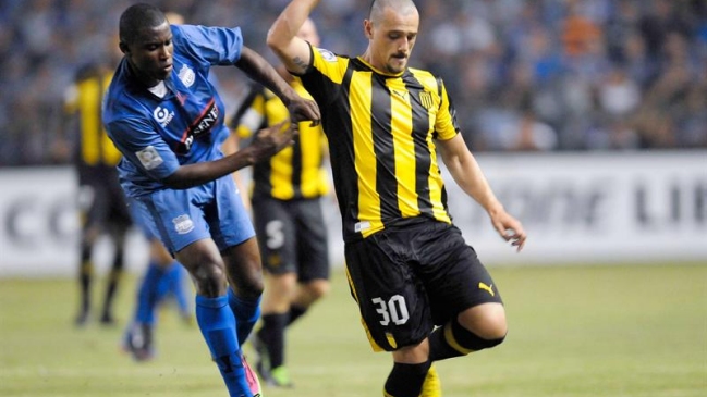 Emelec derrotó a Peñarol y se acercó a la clasificación en el Grupo 4