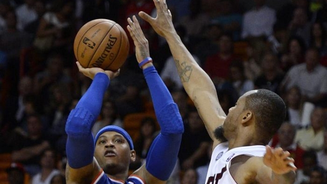 Carmelo Anthony anotó 50 puntos ante los diezmados Heat