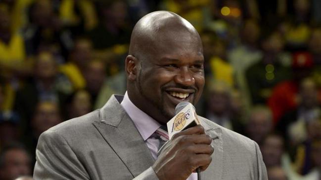 Los Angeles Lakers retiró el número 34 de Shaquille O'Neal
