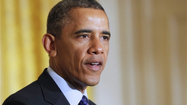 Obama devolverá cinco por ciento de su sueldo en solidaridad con funcionarios