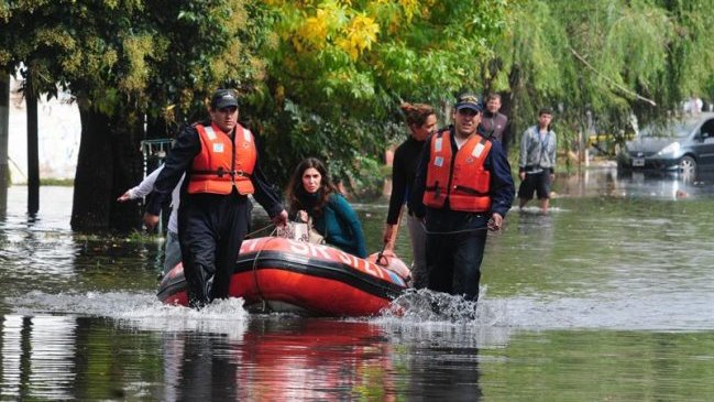 Muertos por inundaciones en La Plata ascienden a 48