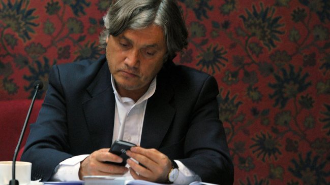 Senador Navarro denunció posible fraude al Fisco en proyecto habitacional de Coronel