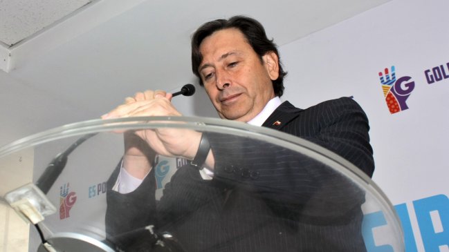 Golborne: Hemos planteado la meta de 500 mil empleos para mujeres