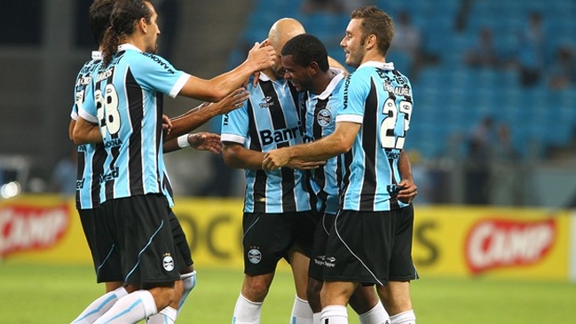 Gremio junto a Eduardo Vargas superaron a Cerámica por el Campeonato Gaúcho