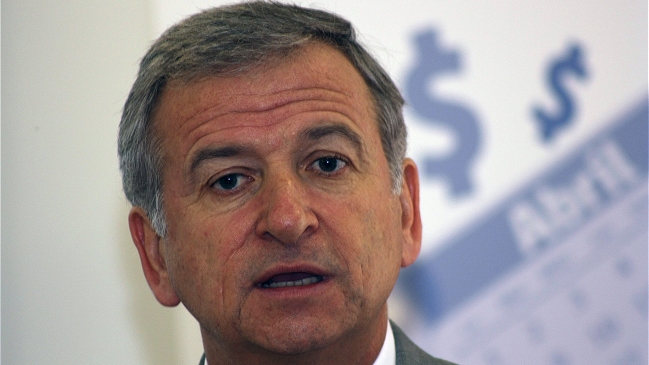 Gobierno insistirá en sueldo mínimo de 205 mil pesos tras nuevo rechazo