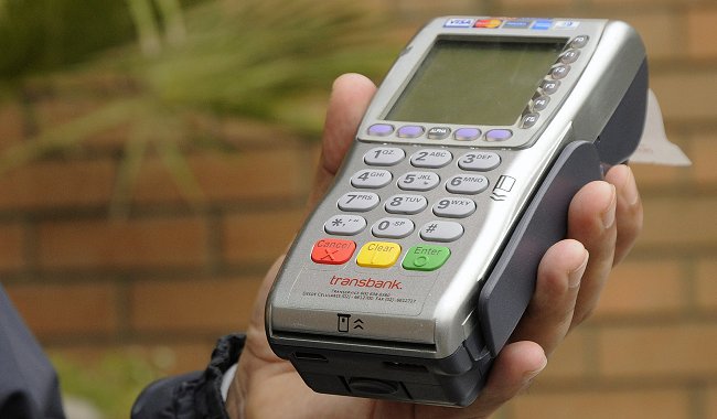 En prisión preventiva quedaron brasileños que clonaban tarjetas bancarias