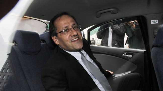 Abogado de Beyer descartó plagio en su defensa y DC exige excusas públicas