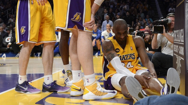 Kobe Bryant sufrió grave lesión y se despidió de la temporada de la NBA