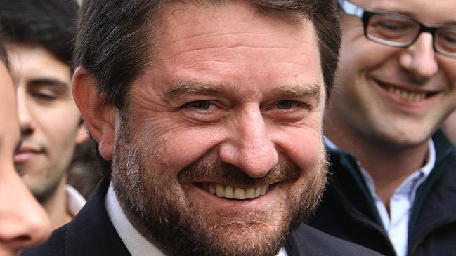 Claudio Orrego propuso que empresas paguen 25 por ciento de impuestos