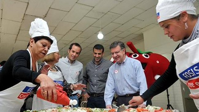 Fosis publicó recetario para cocinar por dos mil pesos