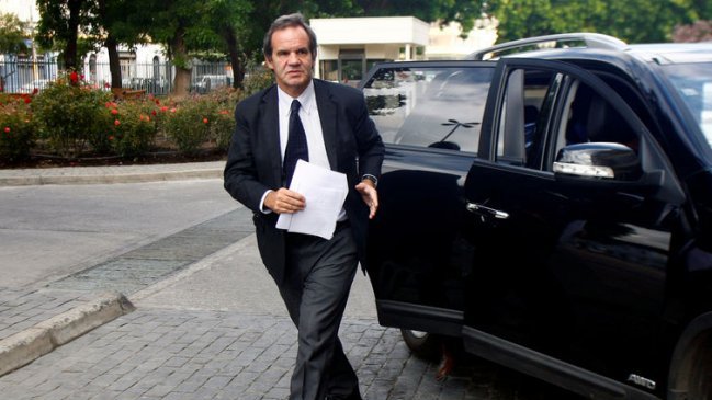 Andrés Allamand defendió la educación particular subvencionada